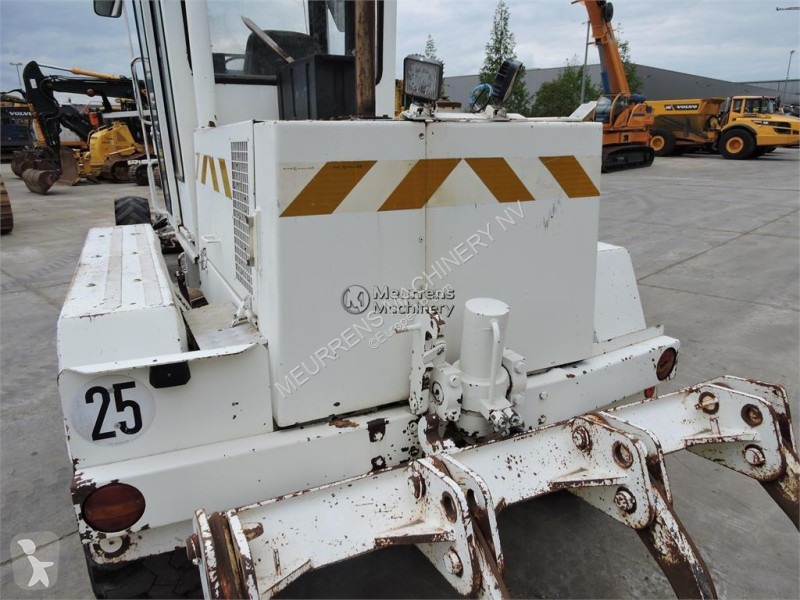 Grejder  F106A