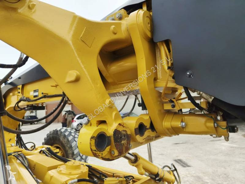 Grejder Caterpillar 140 AWD