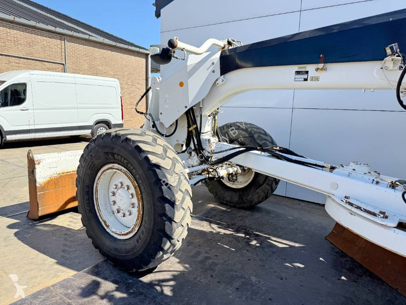 Grejder Caterpillar 120M - CE / Front Blade +...