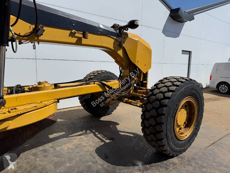 Grejder Caterpillar 160M AWD - 3 Tine Ripper /...