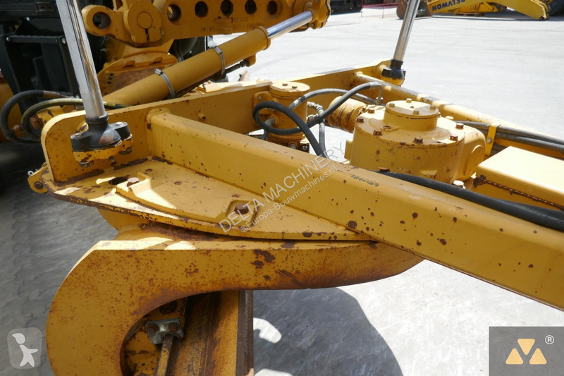 Grejder Caterpillar 140M