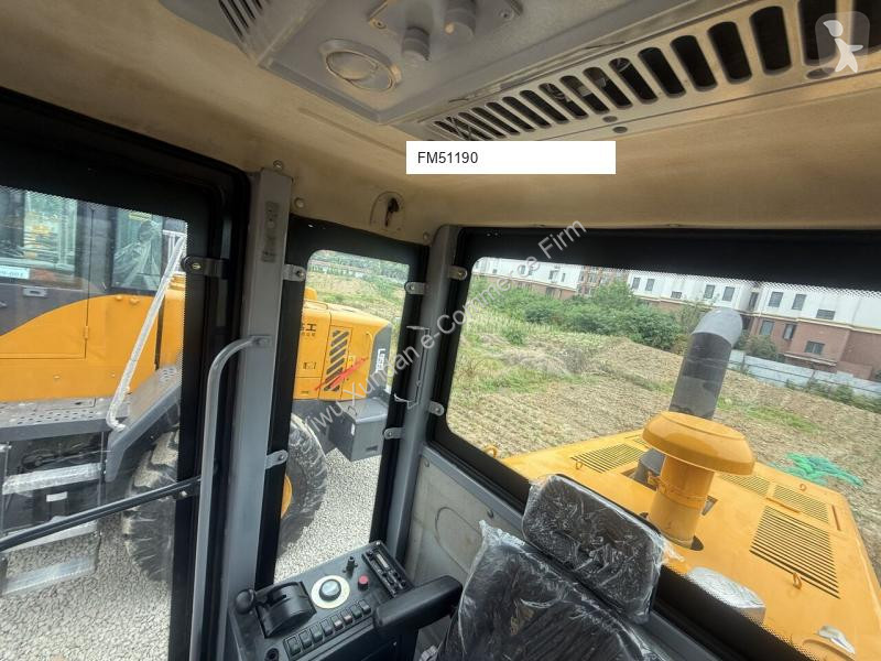 Grejder XCMG GR180