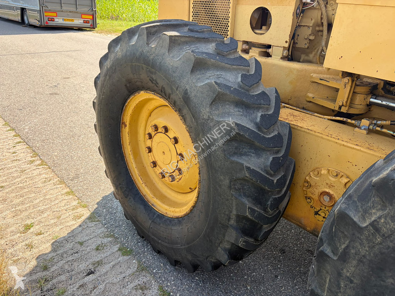 Grejder Caterpillar