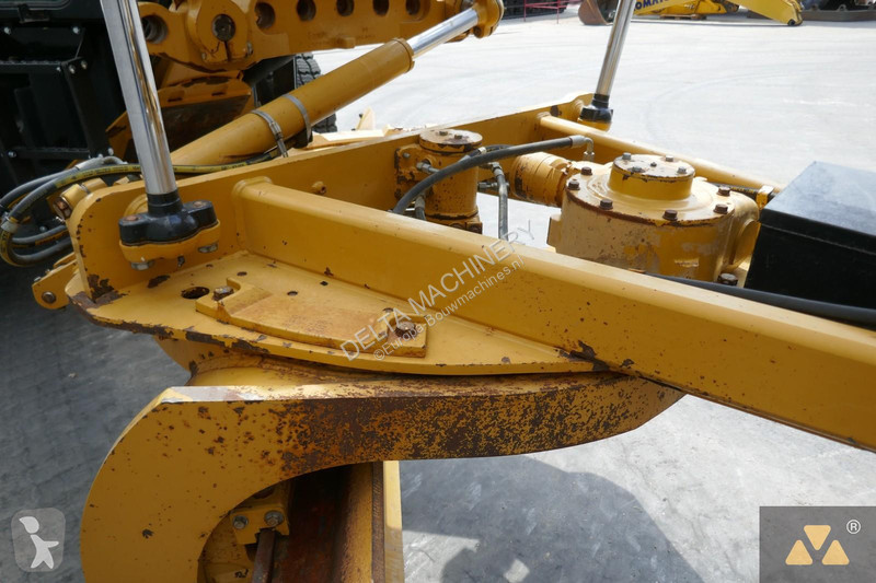 Grejder Caterpillar 140M