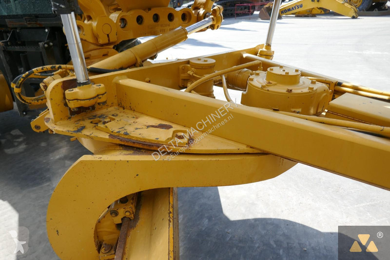 Grejder Caterpillar 140M
