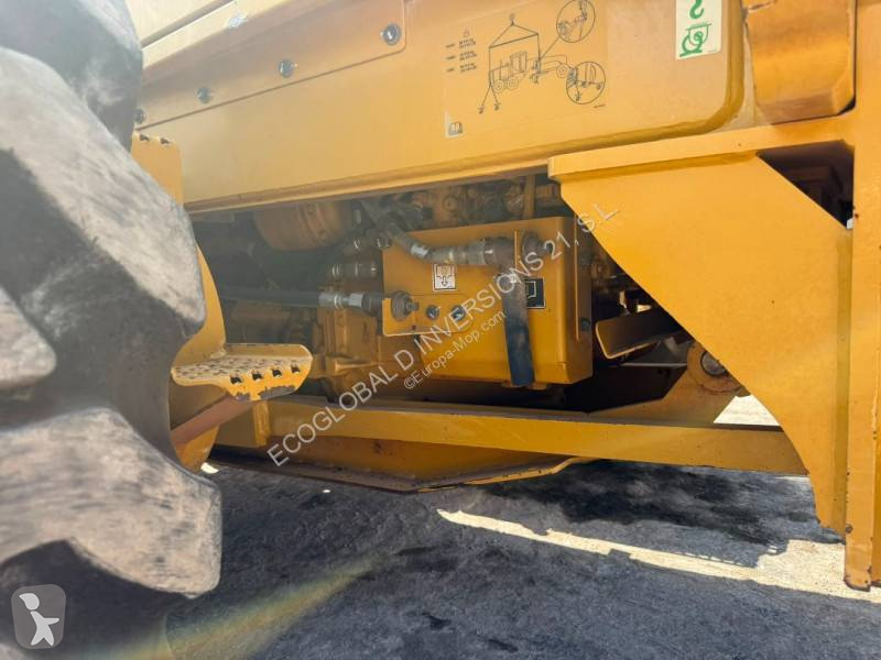 ممهدة طرق Caterpillar 12M3 AWD