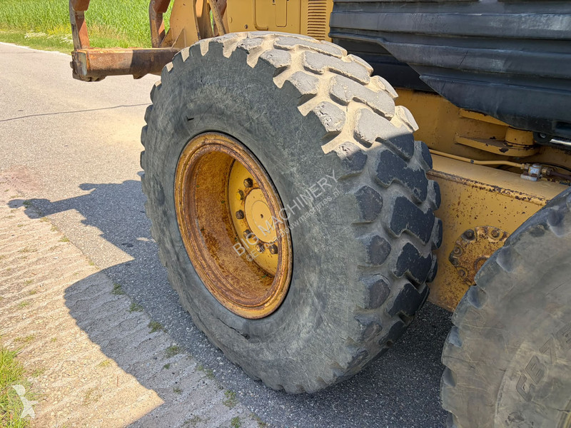 Caterpillar  grader