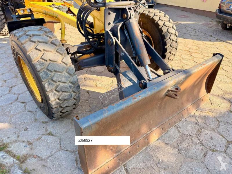 Грейдер New Holland F156.6 A