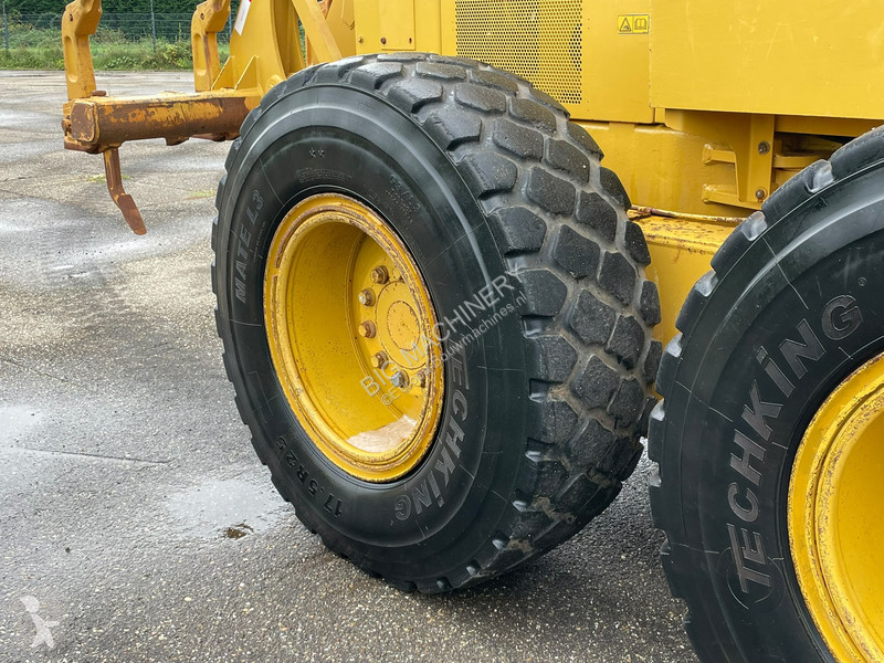 Niveladora Caterpillar 140K