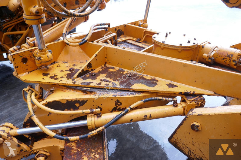 Grader Mitsubishi MG300