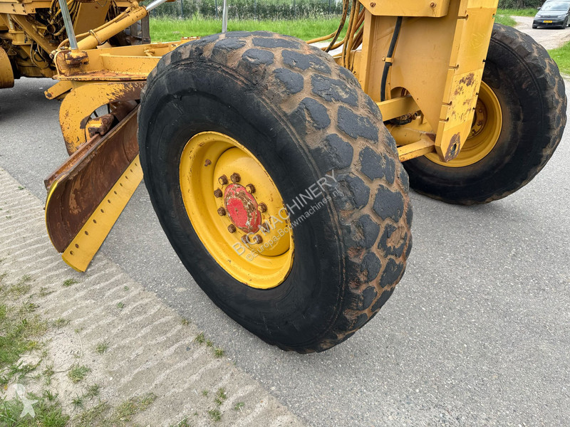 ممهدة طرق Caterpillar