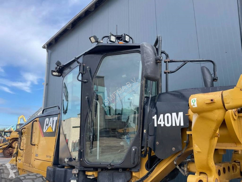 Grejder Caterpillar 140M