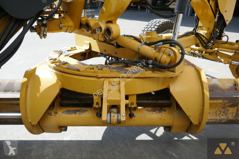 Niveladora Caterpillar AWD