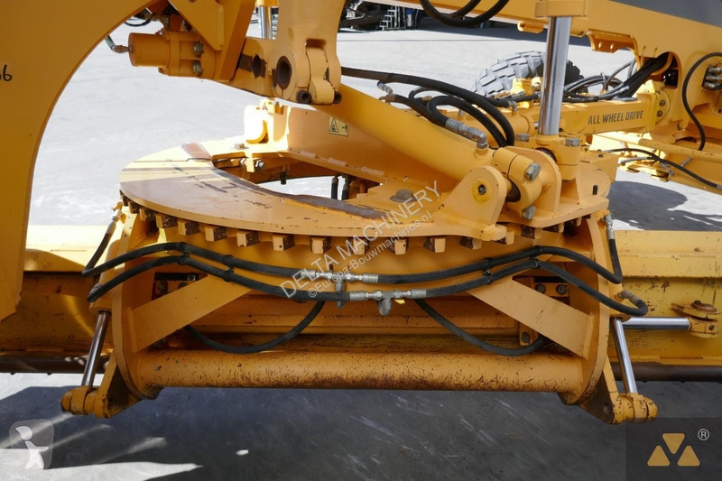 Grader Volvo AWD