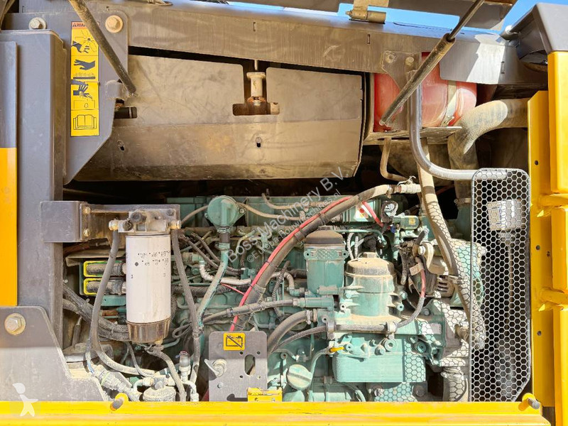 Grader Volvo B - 4.90 Meter Blade / Backup Camera