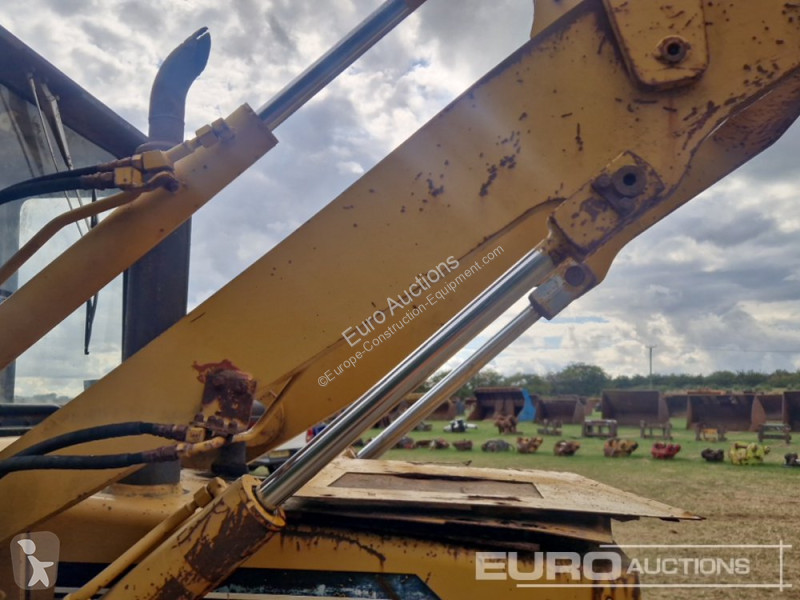 Grader Komatsu -18