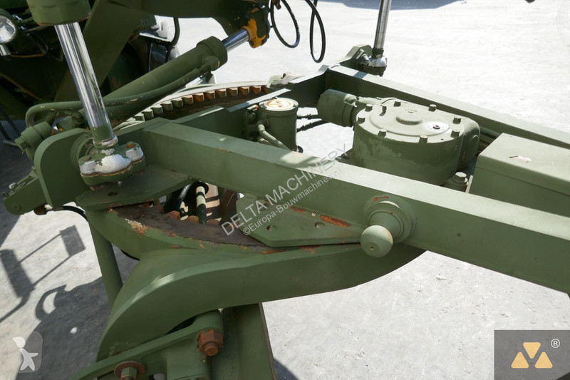 Grejder Caterpillar Ex-army