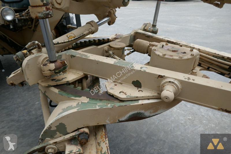 Grejder Caterpillar Ex-army