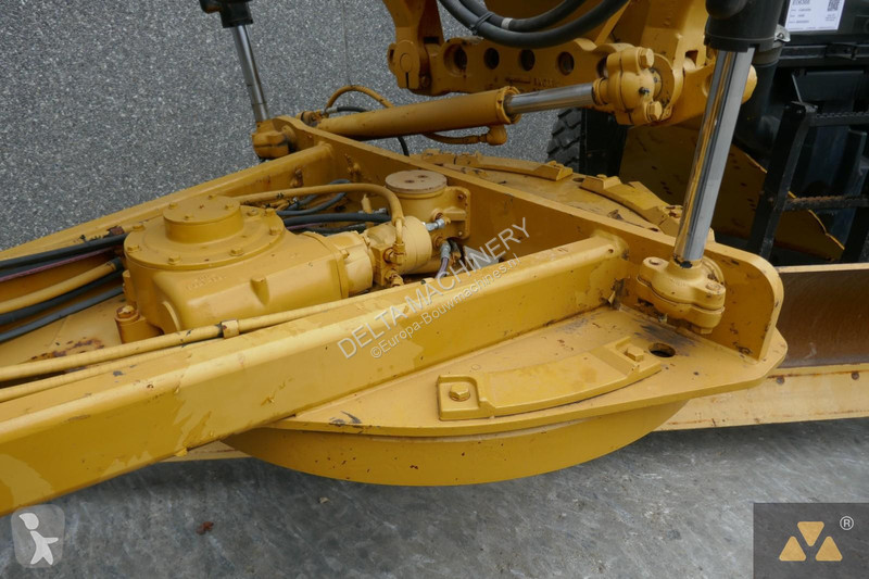Grejder Caterpillar 140M