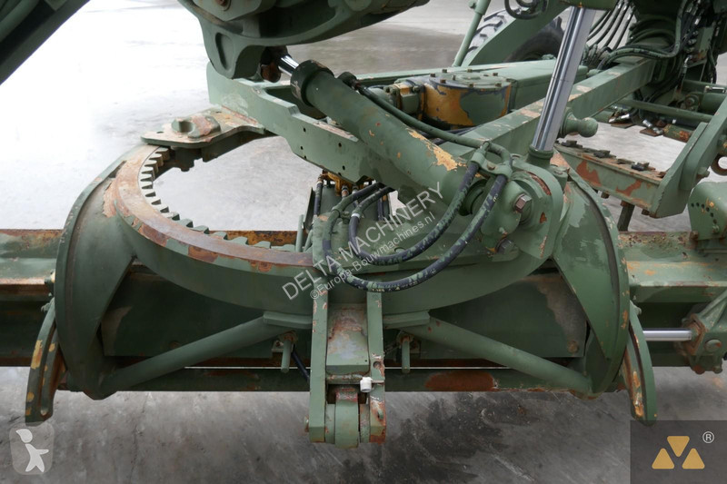 Niveladora Caterpillar Ex-army