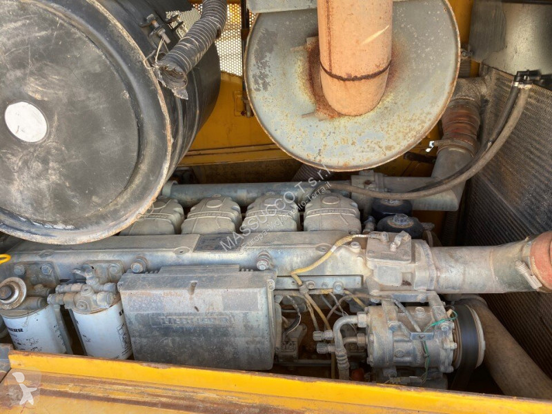 ممهدة طرق Liebherr 754