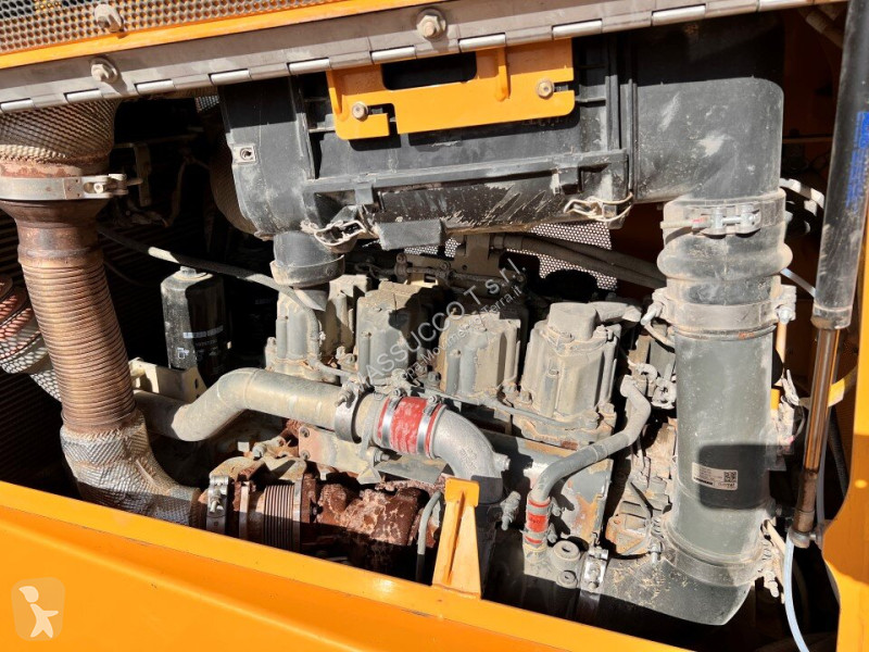ممهدة طرق Liebherr 736