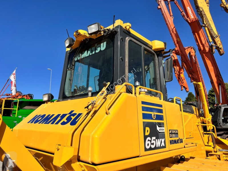 Grejdr Komatsu D65