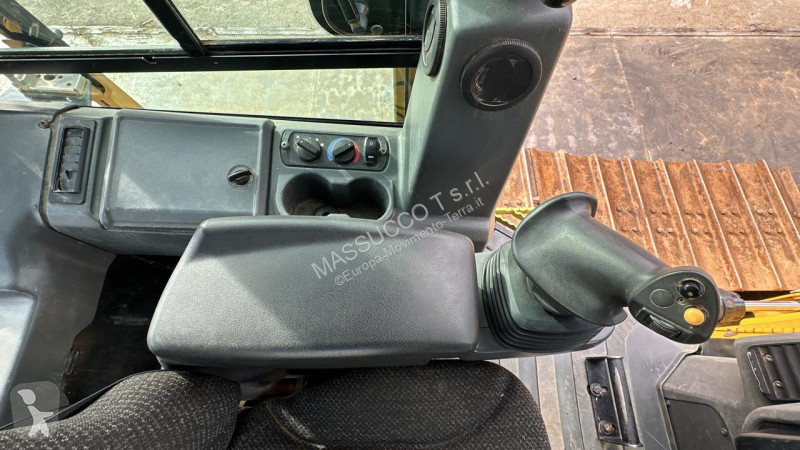 ممهدة طرق Caterpillar D4K2 LGP