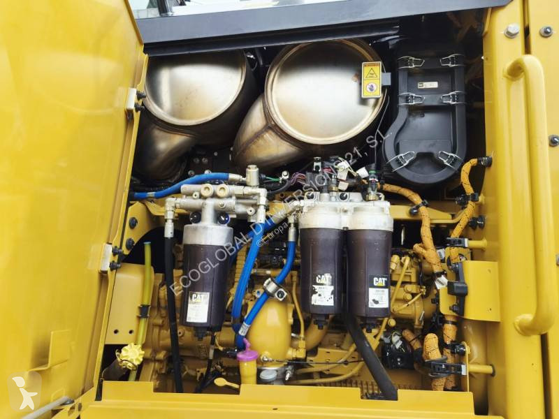 Grejder Caterpillar 140 AWD