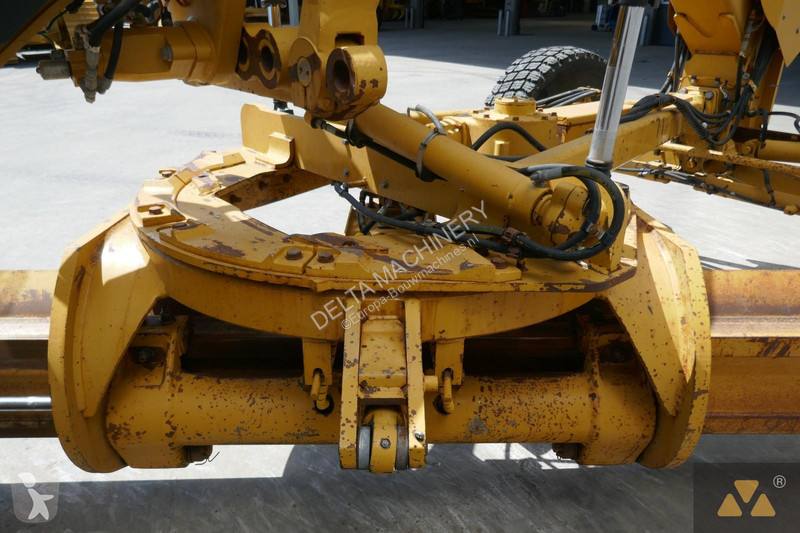 Grejder Caterpillar 140M