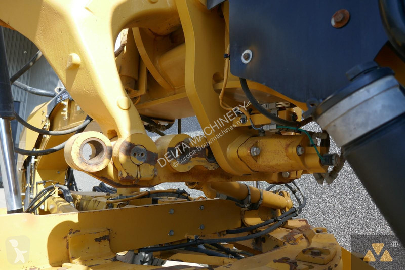 Грейдер Caterpillar 160M