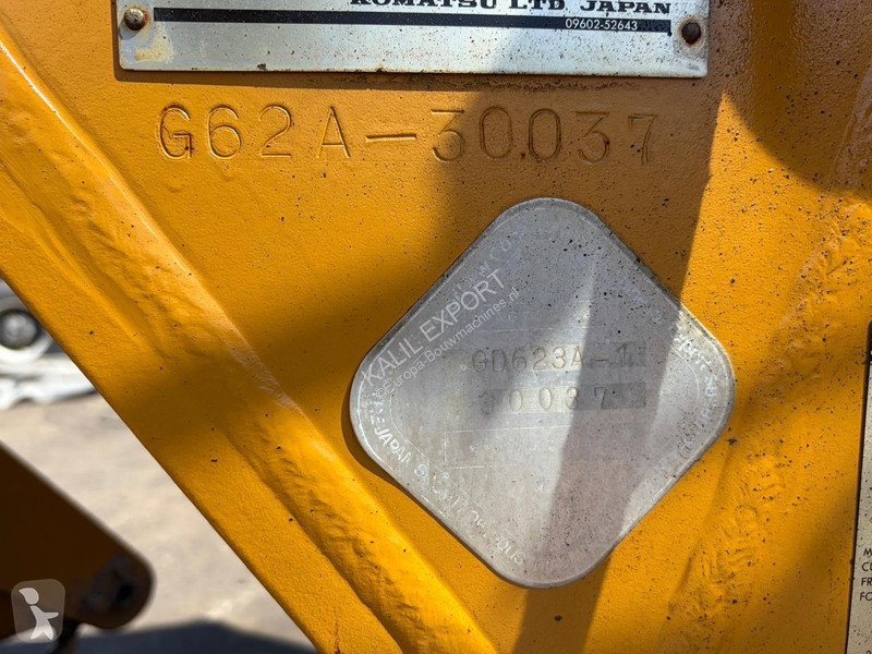 Niveladora Komatsu GD623A-1 - Grader with...