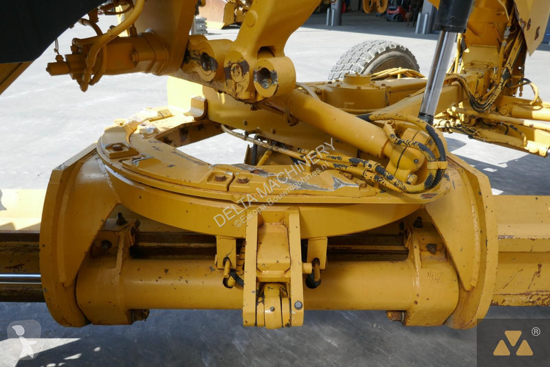Grejder Caterpillar 140M