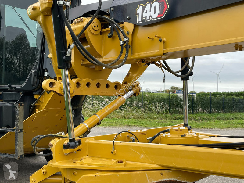 Grader Caterpillar 140 15A