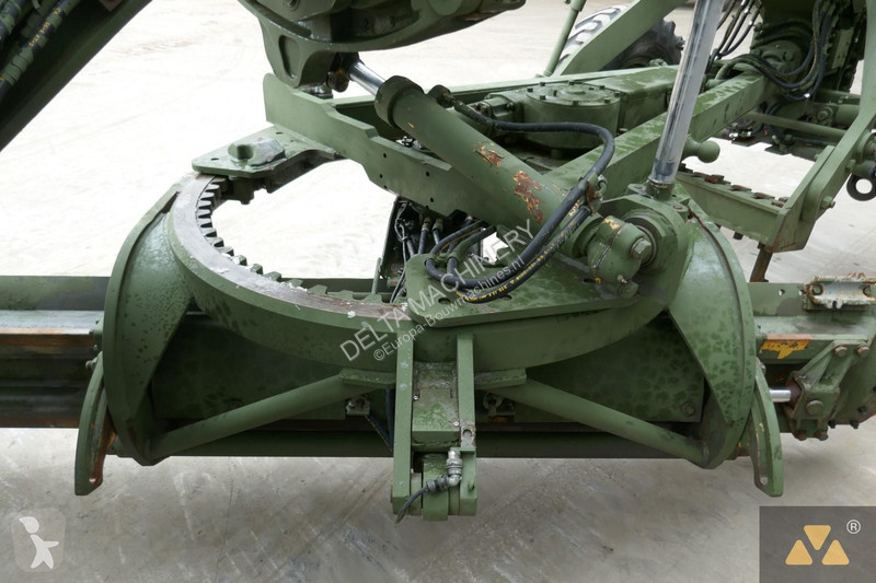 Grejdr Caterpillar Ex-army