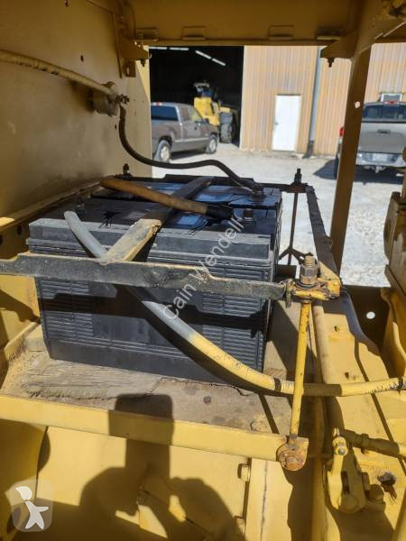 ممهدة طرق Caterpillar 120
