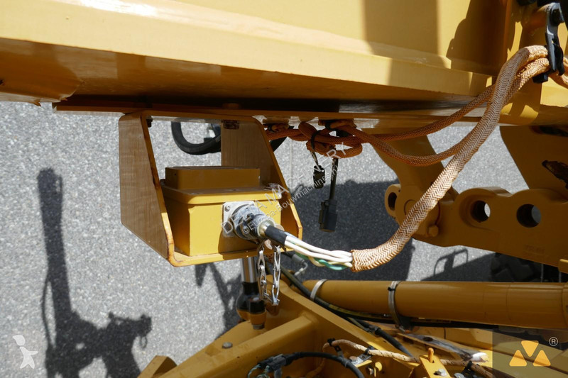 Grader Caterpillar 3