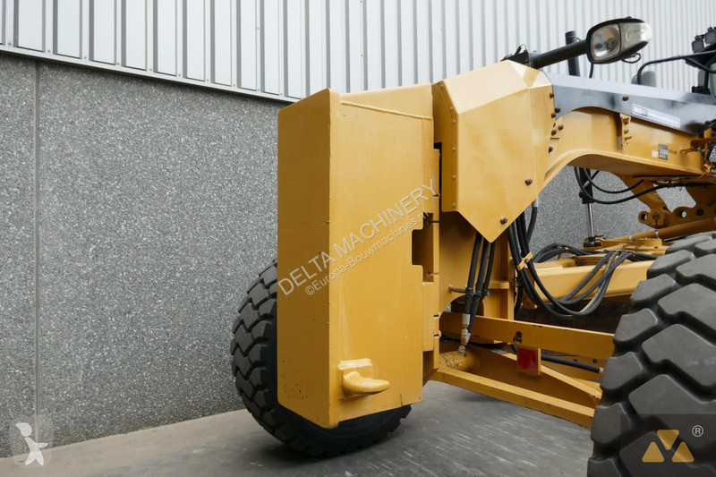 Niveladora Caterpillar 3
