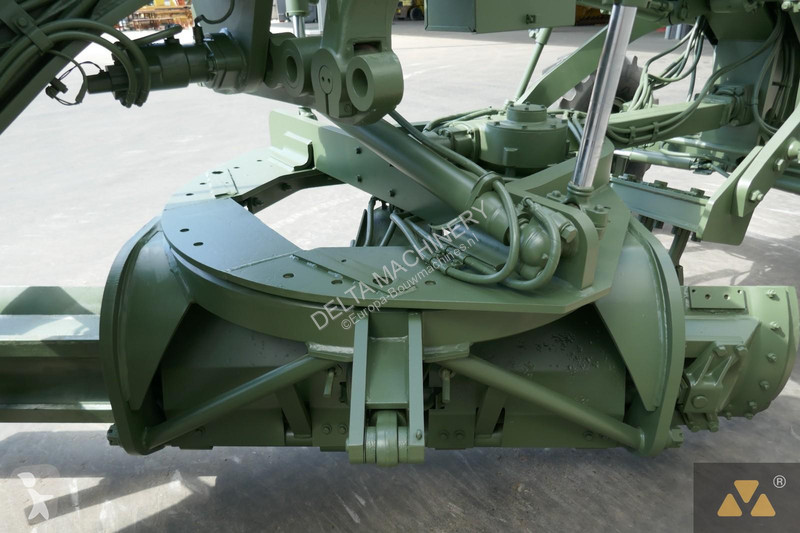 Niveladora Caterpillar Ex-military