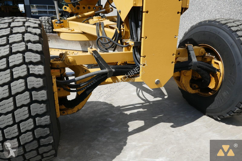 Niveladora Caterpillar AWD