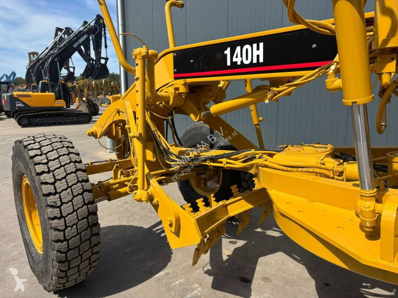 Grejder Caterpillar