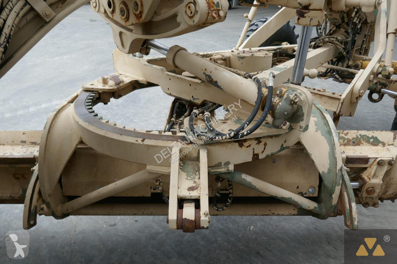 Grejder Caterpillar Ex-army
