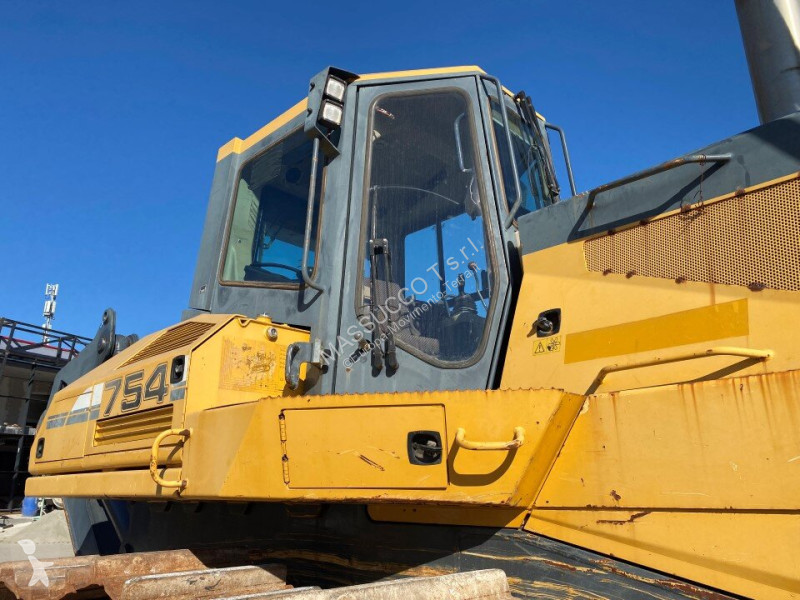 ممهدة طرق Liebherr 754