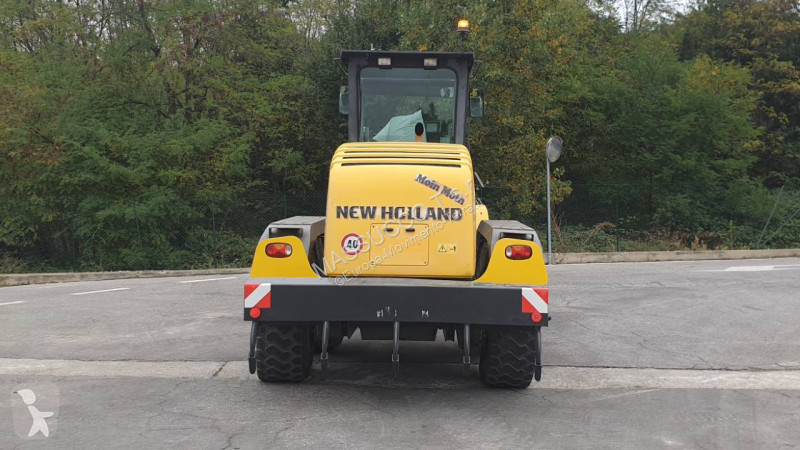 Niveladora New Holland F.156.6/A