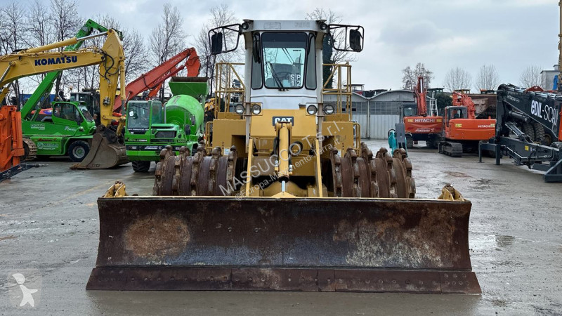 Grejder Caterpillar 825C