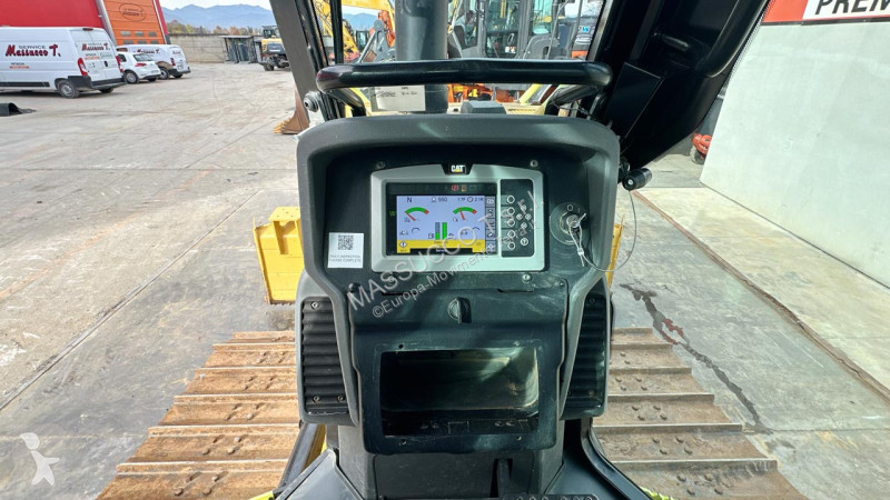 ممهدة طرق Caterpillar D4K2 LGP