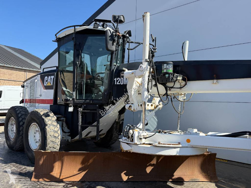 Grejder Caterpillar 120M - CE / Front Blade +...