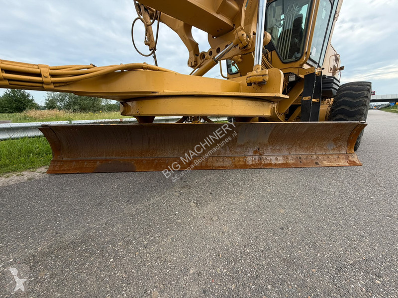 Grejder Caterpillar