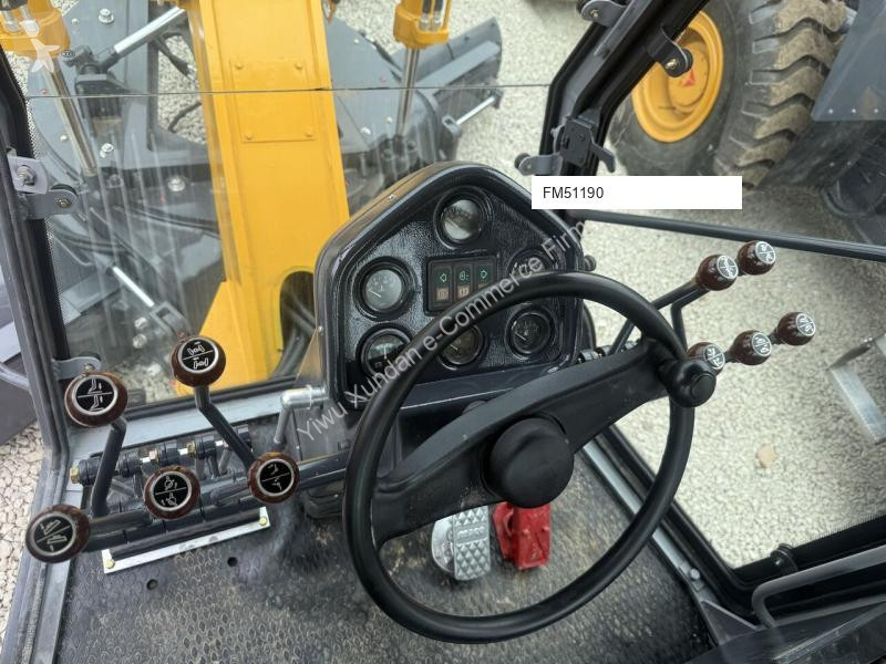Grejder XCMG GR180
