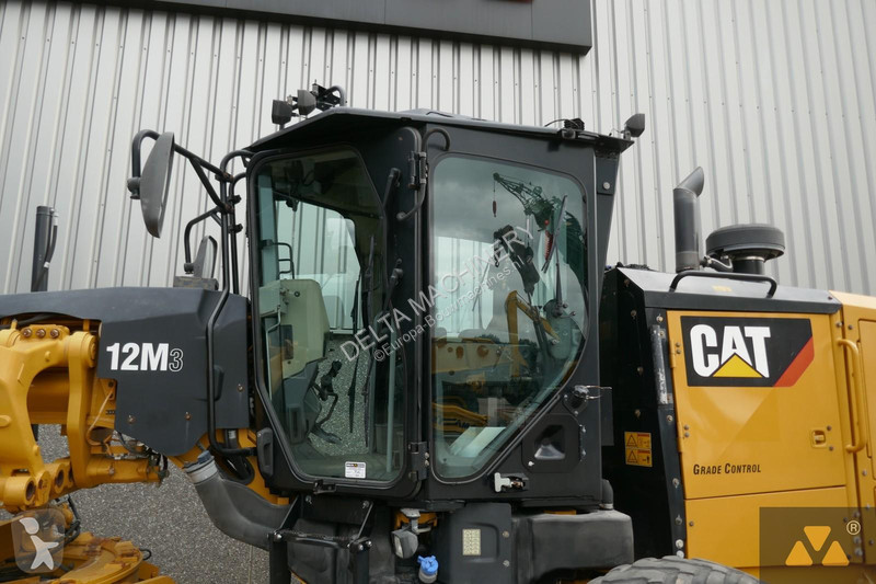 Grejder Caterpillar 12M3